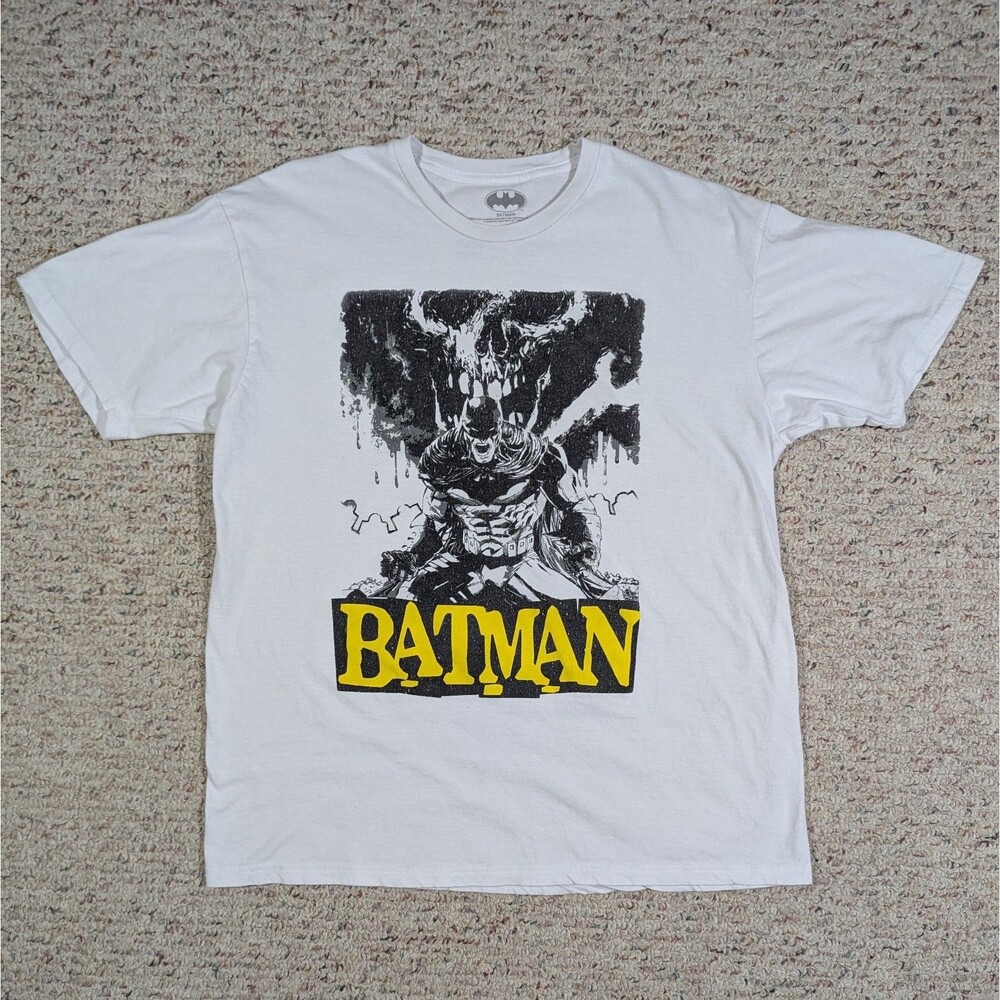 Batman Skull T-Shirt Mens LARGE White 2024 DC Comics Graphic Tee